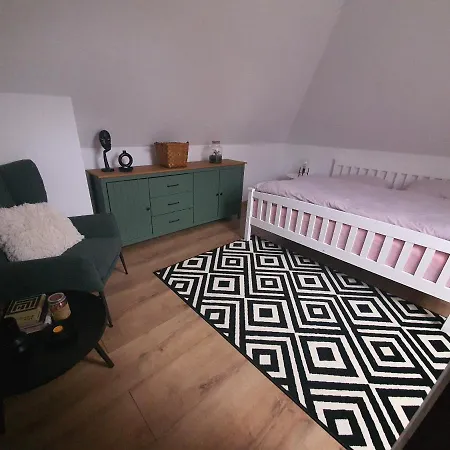 Farma Opacita Valaska Bela