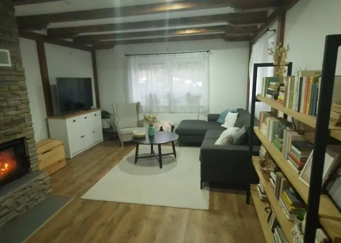 Farma Opacita Valaska Bela