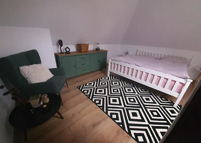 Farma Opacita Valaska Bela